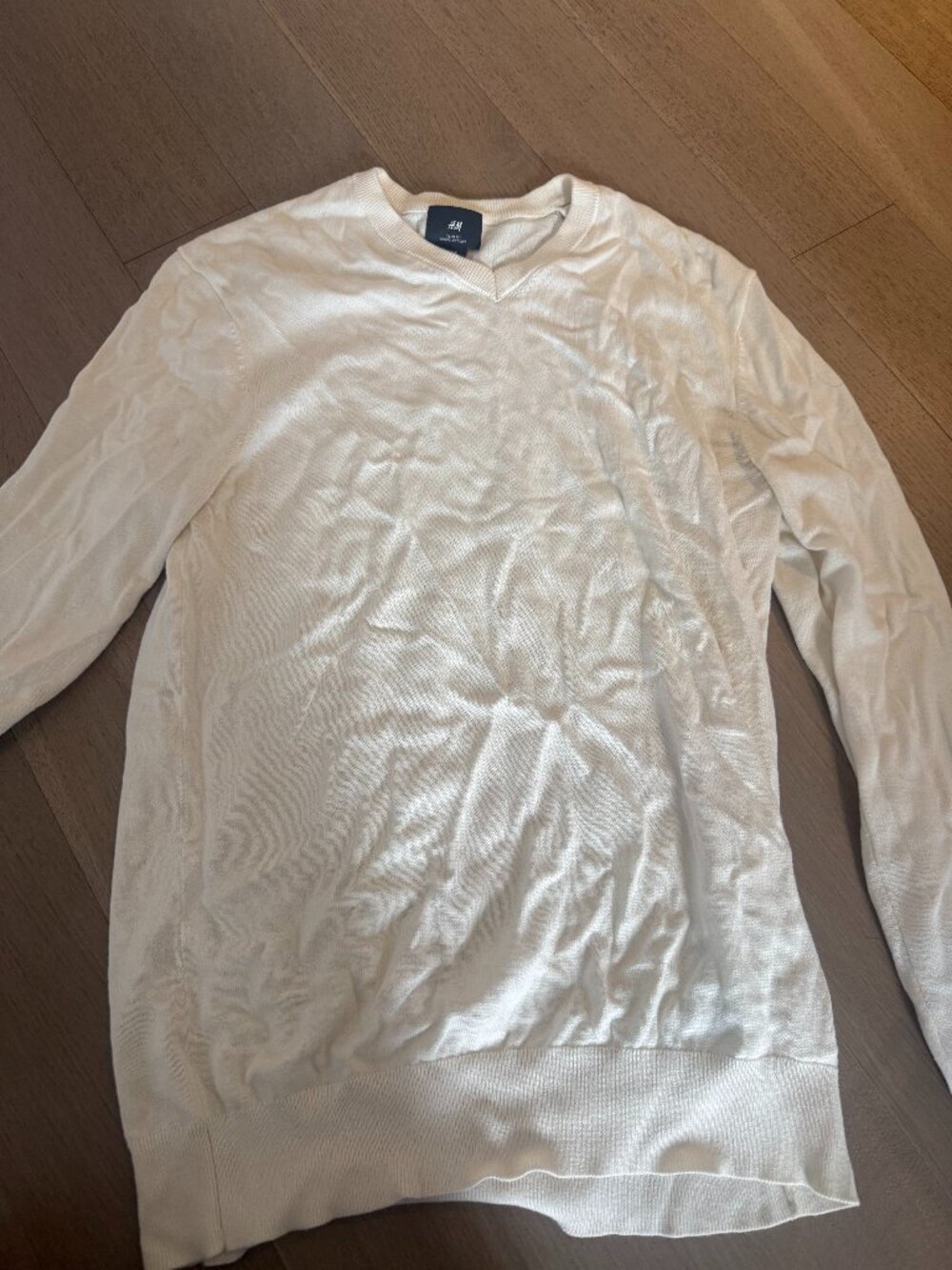 MENS WHITE V NECK SWEATER